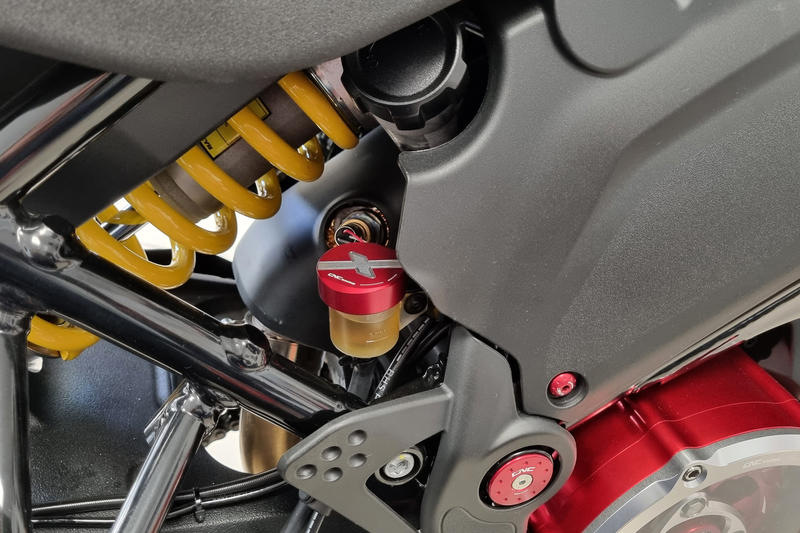 Tappo serbatoio fluido freno posteriore Ducati DesertX Rosso